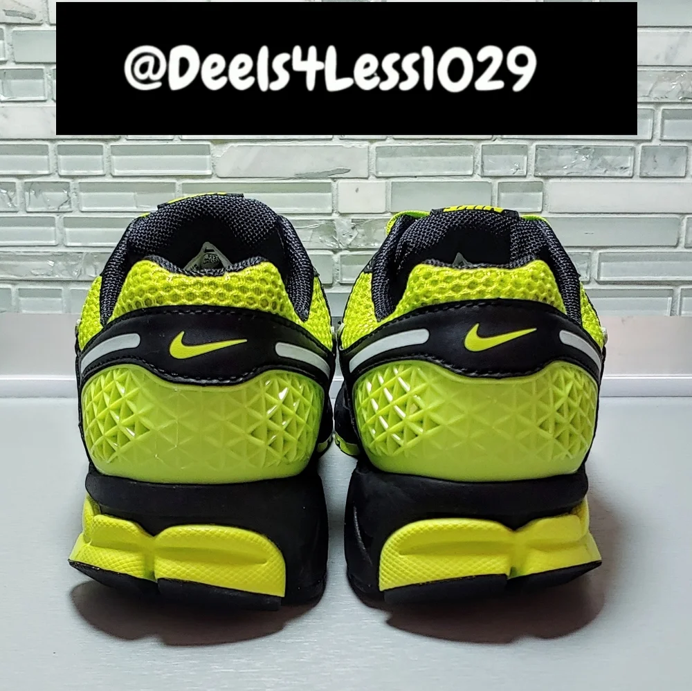 Nike Air Zoom Vomero 5 Running Womens Size 6.5 Black Bright Cactus Cyber Volt